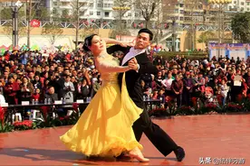 舞场中暧昧的舞伴关系，不外乎这四种模式，你可要把握好图片