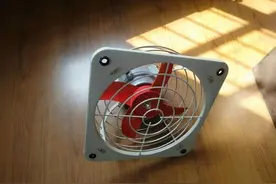 同样都是排油烟，排气扇和油烟机有什么区别？听听老师傅怎么说图片