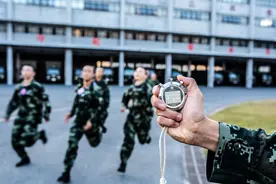 @新兵：体能训练怎么搞？这个大队有妙招图片