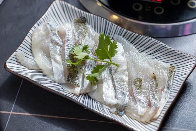 鱼翅和花胶上火吗 2026年鱼翅和花胶上火吗还是下火