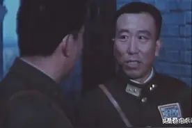 古月在机关工作，未演过戏，有人发现后推荐当特型演员图片