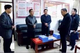 武山县委书记王新强 县委副书记、代县长王志成调研粮食工作图片