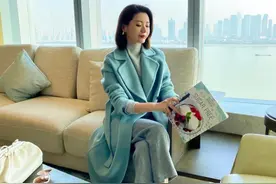 中年女人多穿这几款鞋，夏季百搭又好看，实用不说还优雅高级图片