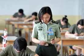 大学生迎来好消息，满足条件可以直接保送军校，这类学生更占优势图片