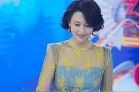 张蕾真敢穿，好性感图片