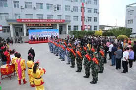 偏关县委书记王源欢送2020年度新兵入伍图片