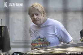 英国首相约翰逊病愈后开始晨跑，脸色苍白图片