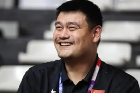 中国有几人能打NBA？马布里夸赞两人，球迷：算上“太空易”有3人图片
