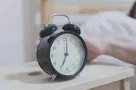 一夜醒来，“小帐篷”怎么支起来了？图片