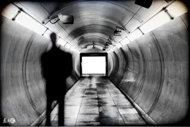 小说：深山遇到漂亮妹子，我以为她是文盲，谁知她的学历比我都高图片