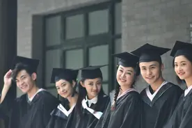 这3所大学“仙女扎堆”，男女比例严重失衡，考上的男生很幸福图片
