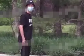 人气小生李现穿拖鞋外出被拍，怒斥跟拍者有病后回应，获粉丝力挺图片