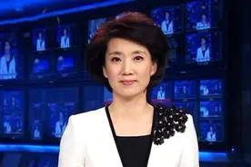 央视国脸李修平，历两段婚姻56岁仍无子女，和康辉的关系浮出水面图片