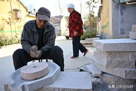 农村80岁老石匠，独创“八角”小型石磨，800元一盘得订做图片