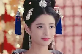长胖40斤的京城第一美女，褪去冷艳外表，竟是个隐藏的喜剧演员图片