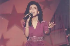 1992年广东省首届歌舞厅歌手大赛十大歌手旧照图片