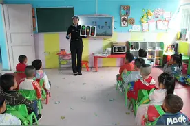 宕昌公安交警深入幼儿园：播种安全 萌芽希望图片