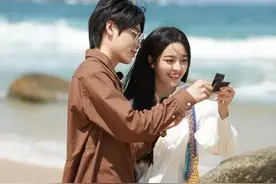 年度窒息情侣：这对姐弟恋，相差五岁，我看了直纳闷图片