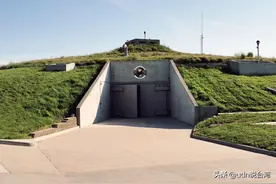 有钱人为末日危机作准备 豪华内装地底碉堡轻松完售图片