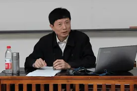 一个普通学生眼中的艾跃进图片