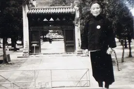 青岛老太太把祖传“小罐子”换钱用，郭沫若鉴定为国宝，现藏国博图片