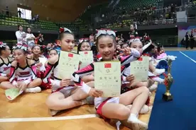 队旗飘扬 星光熠彩——成都市双流区西航港小学少先队集体风采图片
