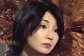 张曼玉坎坷情史：爱过4个男人，梁朝伟成最大遗憾，57岁与狗为伴图片