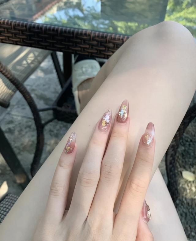 皮肤暗黄用身体乳能变白吗