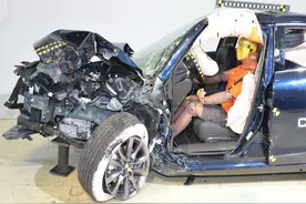 中保研被撞断A柱的不止帕萨特、皓影，还有这5款图片