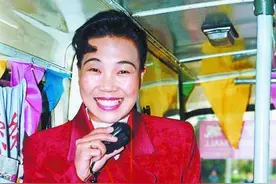 “双百”先进典型事迹 | 李素丽：立足岗位作奉献 一片真情为他人图片