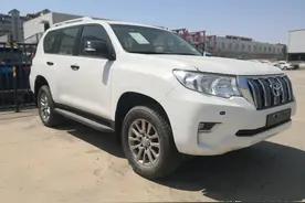 最省油的丰田越野车，柴油版霸道2.8T，平均油耗仅9升，动力充沛图片