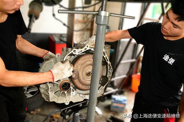 别克GL8变速箱故障维修，拆开后坏的太多了