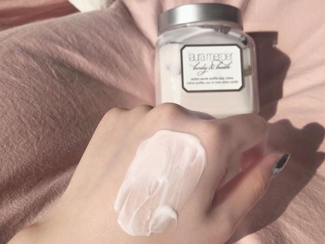 临睡前伊丽莎白雅顿的绿茶身体乳