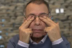 “异物”进入眼睛后，如果揉不出来，这些异物到底去了哪里？图片