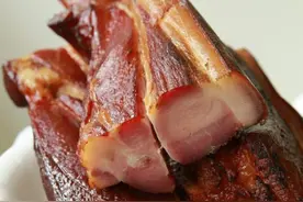 蒸腊肉时，直接上锅就错了，多加这两步，腊肉香醇美味还不咸图片