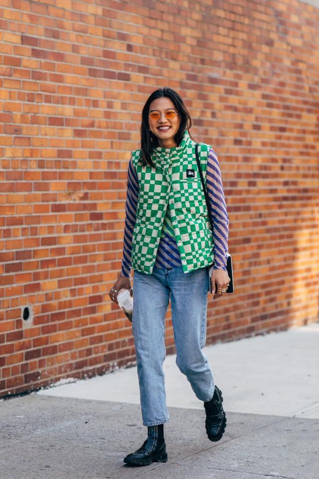 女明星秋季撞衫的第一件单品，我再也不说它鸡肋了