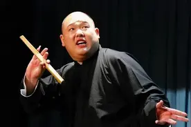 郭德纲第一任搭档，识于微贱别于巅峰，论做人王玥波有一套图片