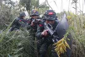 练为战！武警特战队员实战化训练图片