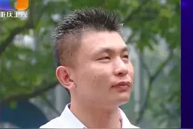初次见面，当场嫌弃女方平胸，34岁未婚男的自信：她配不上我图片