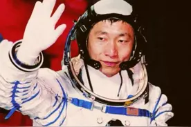 中国飞天第一人杨利伟，为何没有再次升空？过程堪比九九八十一难图片