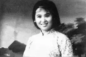 1970年，因为一句玩笑话嫁给贫农的女知青白启娴，后来结局如何？图片