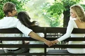 如果女人主动送上门，已婚男人会拒绝吗？40岁男人给出答案：拒绝图片