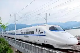 同是恶意“买短乘长”逃票，为何一个被行拘，一个被判刑？这些专家这样说图片