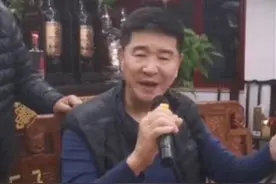 昔日的央视名嘴，和赵本山硬碰硬后消失荧屏，邹德江经历了什么？图片