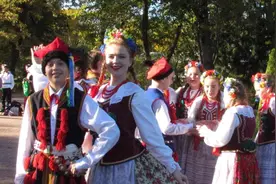 中国的俄罗斯族和俄罗斯人是什么关系？图片