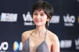 王子文的腿有多直? 看到她在“走猫步”后，腿间连纸张都放不下图片