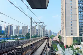 希望成都地铁能提供四川方言报站广播，成都轨道交通集团给出回复图片