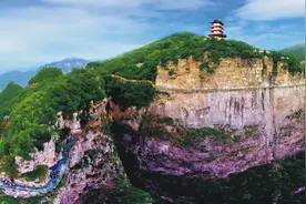 行走在海拔1080米悬崖上！云台山“蜘蛛侠”：“飞檐走壁”，已经成为一种习惯图片