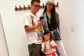 陈冠希携秦舒培以女儿名义捐款50万，河南女婿获好评图片