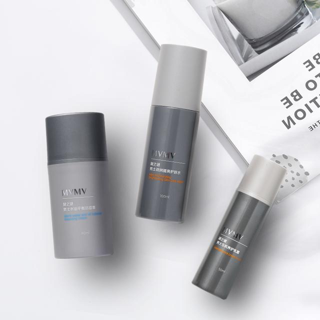 热门大牌水乳测评｜初衰抗老期男士水乳，保湿美白肌肤要稳要嫩